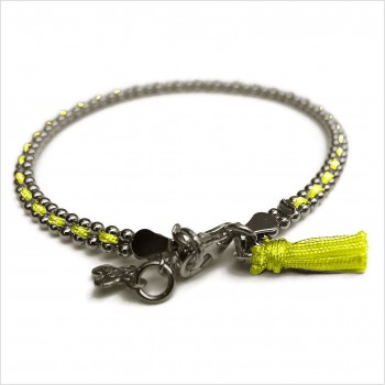 2 ranks miniball bracelet with a solid color pompom