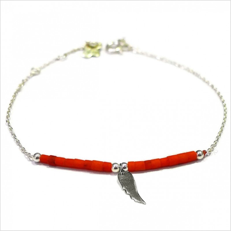 Bracelet Goa aile d'ange pendante avec perles tubes rouge sur chaine argent - Bijoux modernes - Gag et Lou - bijoux fantaisie
