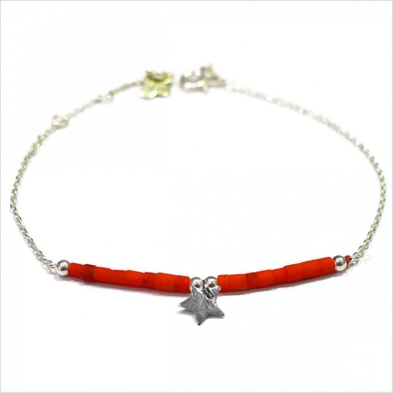 Bracelet Goa étoile pendante avec perles tubes rouge sur chaine argent - Bijoux modernes - Gag et Lou - bijoux fantaisie