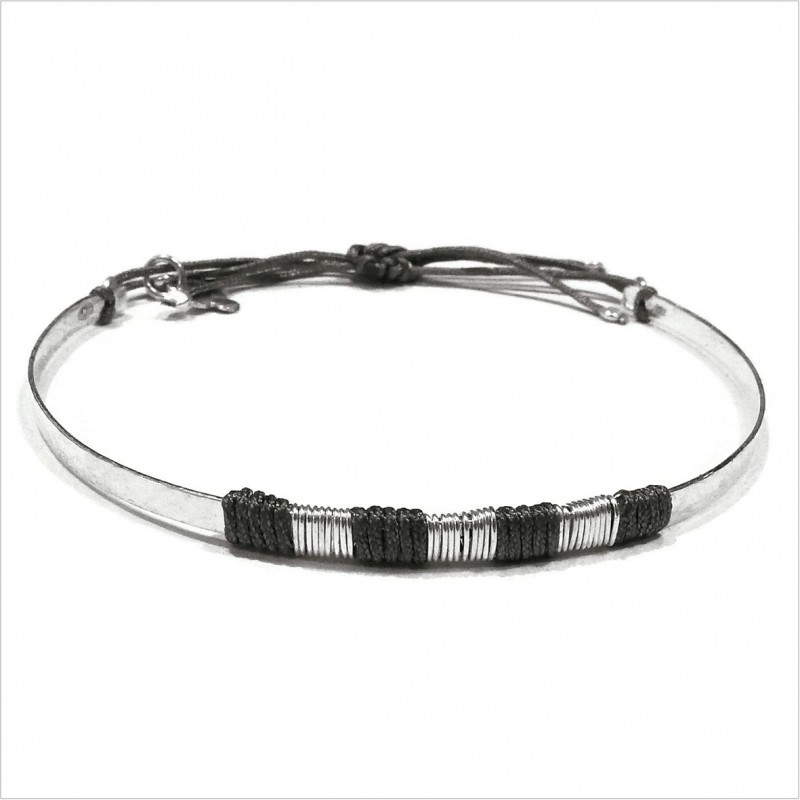 The ethnic flat bangle