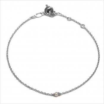 Bracelet Délicat en argent avec une pierre semi-précieuse en perle d'eau douce - Bijoux fins et intemporels