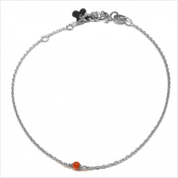 Bracelet Délicat en argent avec une pierre semi-précieuse en corail - Bijoux fins et intemporels