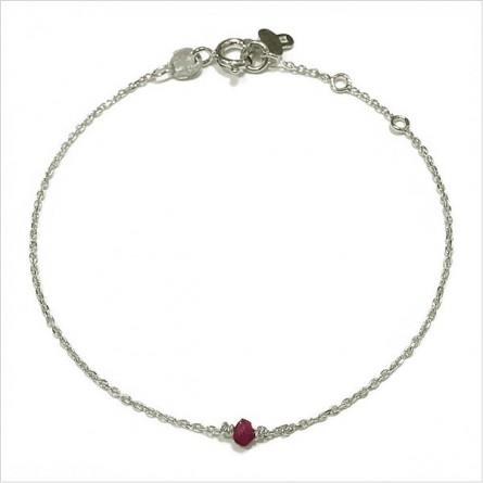 Bracelet Délicat en argent avec une pierre semi-précieuse en grenat - Bijoux fins et intemporels
