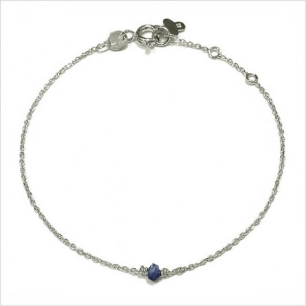Bracelet Délicat en argent avec une pierre semi-précieuse en iolite - Bijoux fins et intemporels