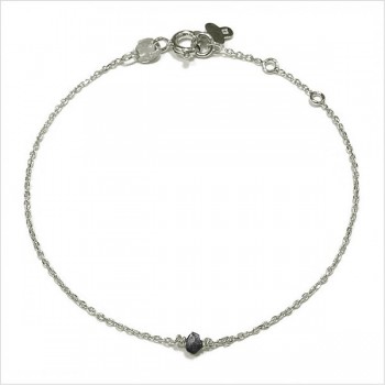 Bracelet Délicat en argent avec une pierre semi-précieuse en spinelle - Bijoux fins et intemporels
