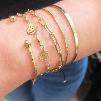 Bracelet sur chaine style ancien médailles fleuries plaqué or - Bijoux fins et fantaisies tendances
