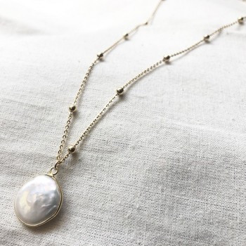Collier pendentif perle d'eau douce sertie nacrée  plaqué or - Bijoux fins et modernes