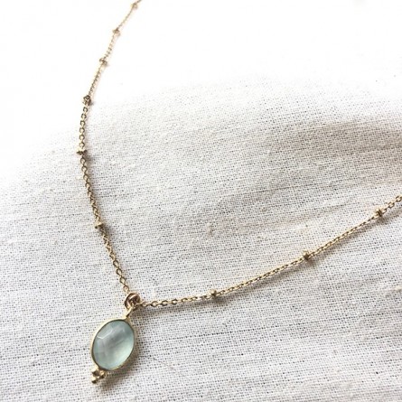Collier sur chaîne perlée plaqué or médaille sertie calcedoine verte clair - Bijoux fins et fantaisies tendances