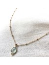 Collier sur chaîne perlée plaqué or médaille sertie calcedoine verte clair - Bijoux fins et fantaisies tendances