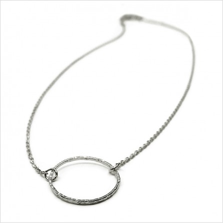 The hammered ring on chain