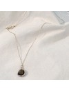Collier sur chaine médaille pierre sertie de couleur marron taupe sur chaine plaqué or - Bijoux fins et modernes