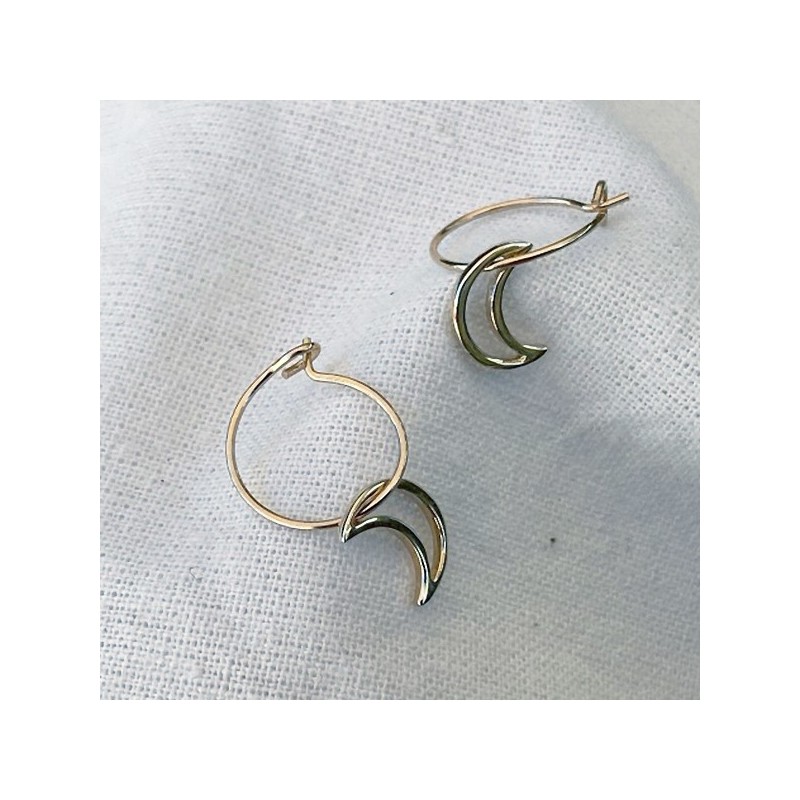 Boucles d'oreilles créoles pendentif lune évidé en plaqué or - Bijoux fins et fantaisies
