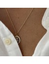 Collier médaille divinité émaillée indienne en plaqué or sur chaine - Bijoux fins orignaux de créateurs