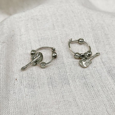 Créoles en argent avec perles facettées pendentif guitare - Bijoux fins et fantaisies