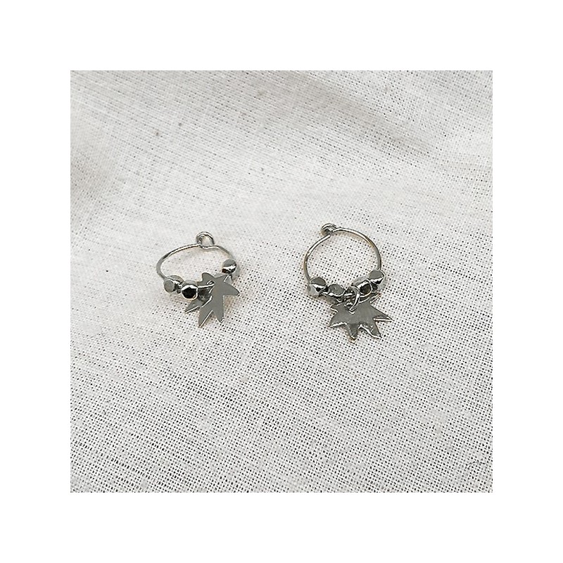 Créoles en argent avec perles facettées pendentif feuille - Bijoux modernes