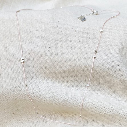 Collier sur lien en soie perlé de couleur rose en argent - Bijoux fins et originaux