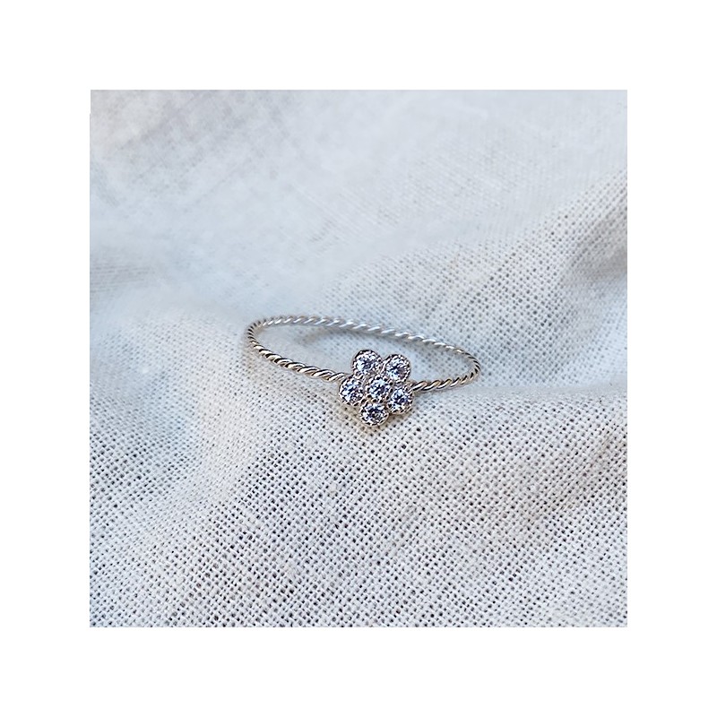 Bague fleur Marguerite torsadée en argent sertie de pierres fines - Bijoux fins et modernes