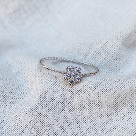 Bague fleur Marguerite torsadée en argent sertie de pierres fines - Bijoux fins et modernes