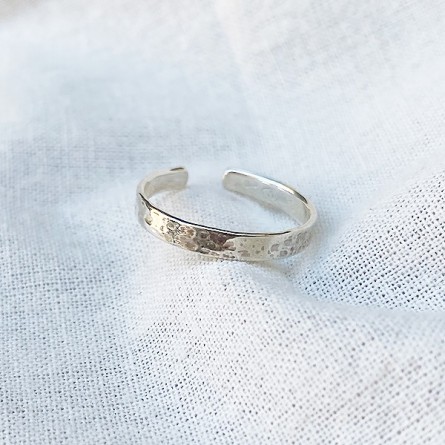 Bague anneau simple martelé en argent ajustable - bijoux fins et intemporels