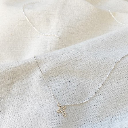 Collier croix évidée sur chaine en argent - bijoux fins et fantaisies