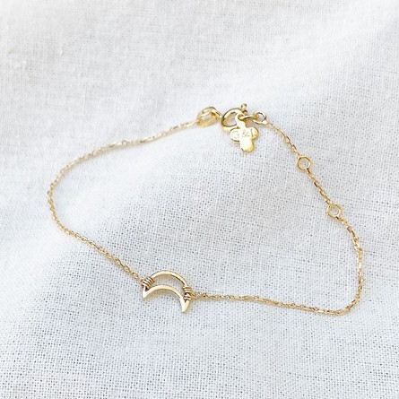 Bracelet lune évidée sur chaine en plaqué or - bijoux fins et fantaisies
