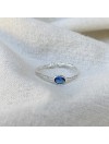 Bague en argent martelée sertie d'une pierre de couleur bleue saphir - Bijoux fins et fantaisies