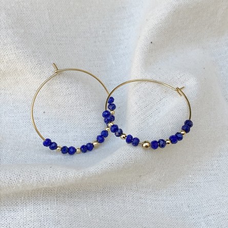 Boucles d'oreilles créoles 30 mm en plaqué or avec pierre fine en lapis lazuli - Bijoux fins et modernes