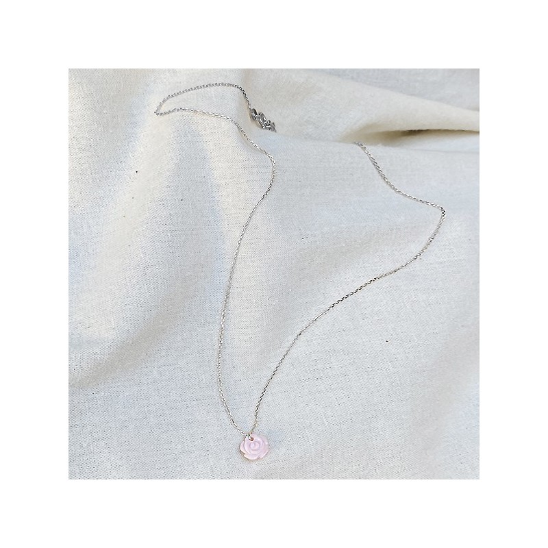 Collier chaine en argent médaille petite rose nacrée - Bijoux fins intemporels