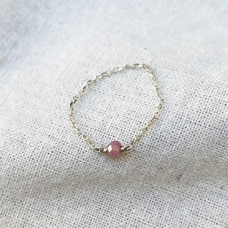 Bague fine sur chaîne en argent avec pierre fine en tourmaline rose - Bijoux fins et intemporels