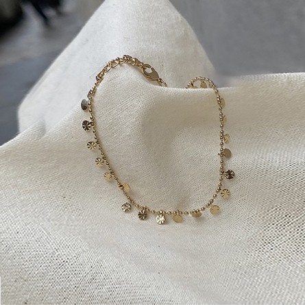 Bracelet plaqué or sur chaine boules et minis pampilles ciselées - bijoux fins et fantaisies tendances