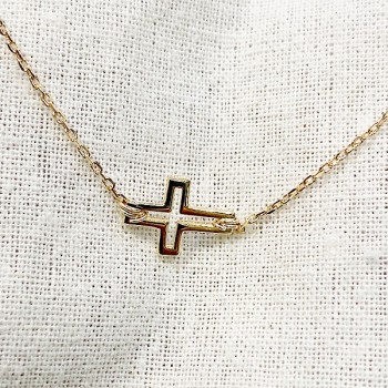 Bracelet croix évidée sur chaine en plaqué or - bijoux fins et fantaisies