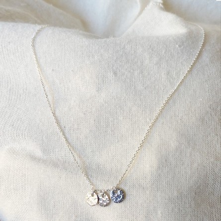 Collier sur chaine trois médailles rondes martelées en argent- Bijoux fins et tendances