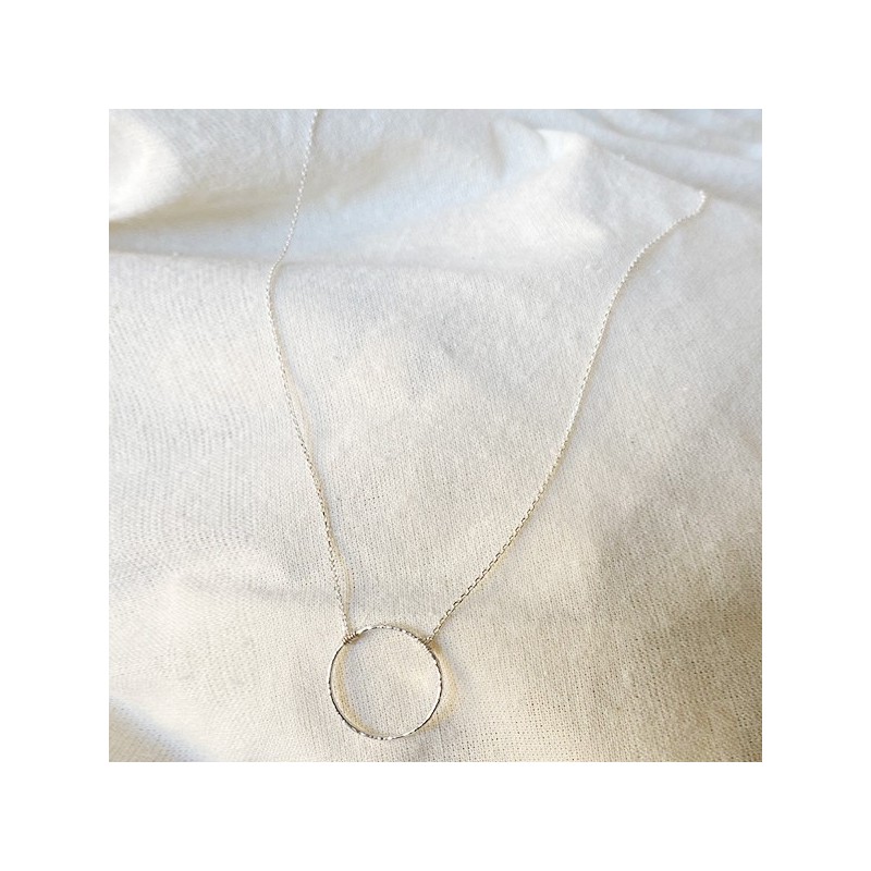 Collier anneau martelé 20 mm sur chaine en argent - Bijoux fins et intemporels