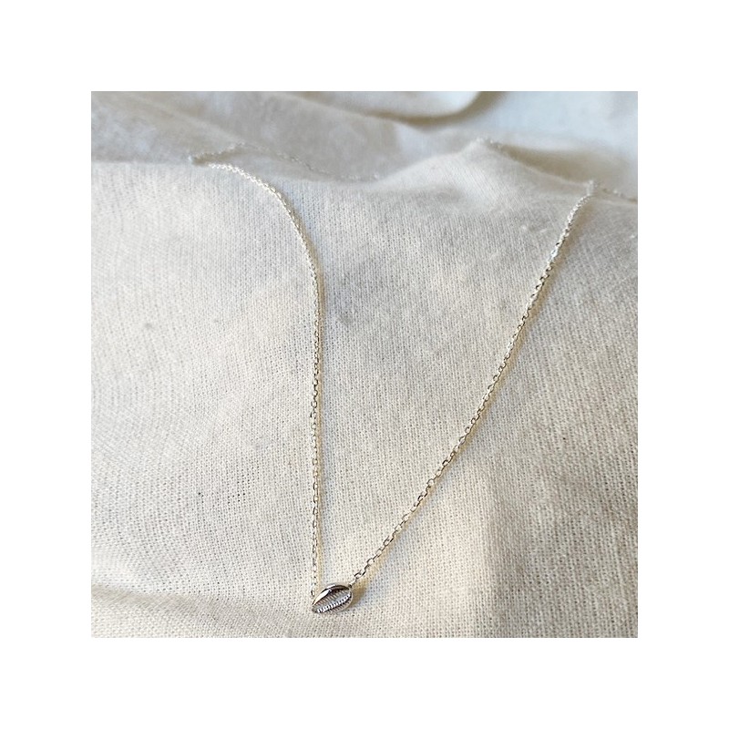 Collier mini coquillage cauris en argent sur chaine - Bijoux fins et tendances