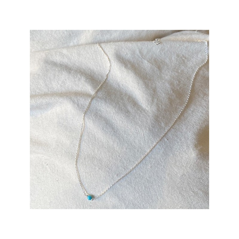 Collier Délicat en argent avec une pierre semi-précieuse en Turquoise - Bijoux fins et intemporels