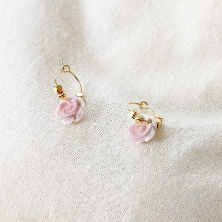Créoles en plaqué or avec perles facettées pendentif rose - Bijoux fins et fantaisies