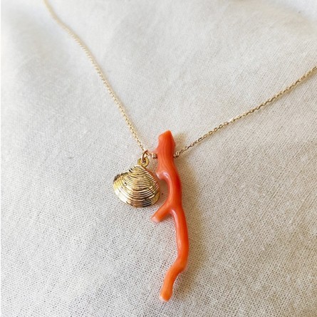Collier sur chaine plaqué or médaille palourde et corail rouge - bijoux fins et fantaisies