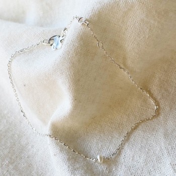 Bracelet Délicat en argent avec une pierre semi-précieuse en perle d'eau douce - Bijoux fins et intemporels