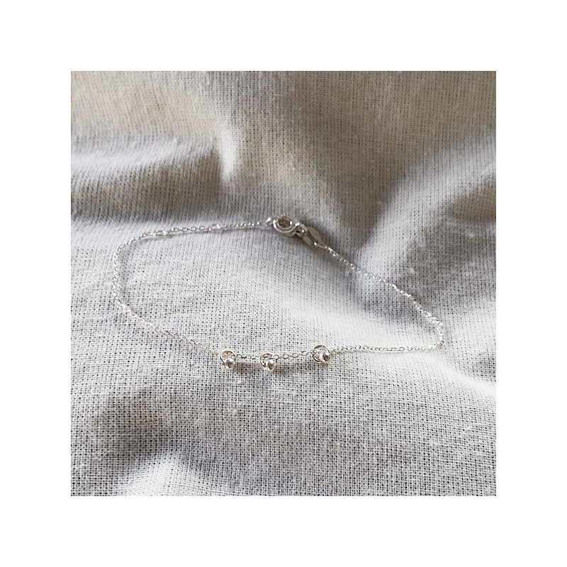 Bracelet sur chaine en argent avec 3 petits anneaux perlés - Bijoux fins et fantaisies