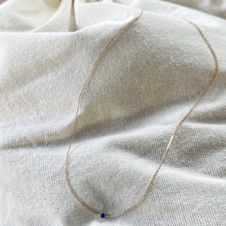 Collier Délicat en plaqué or avec une pierre semi-précieuse en lapis lazuli - Bijoux fins et intemporels