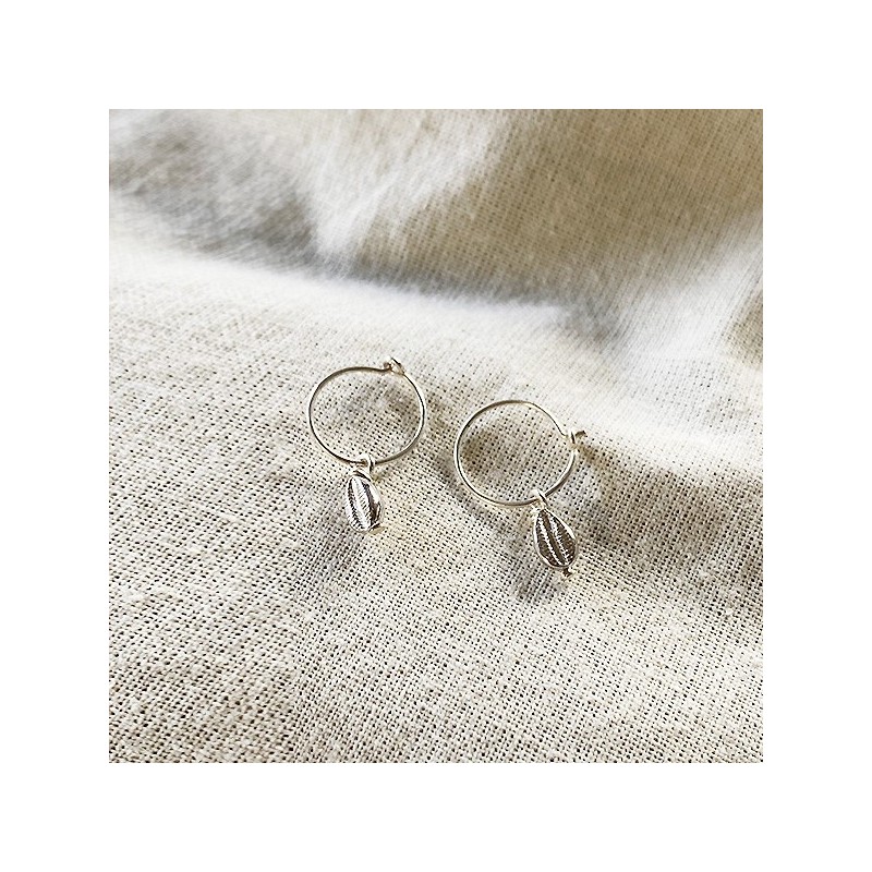 Boucles d'oreilles créoles mini coquillage cauris en argent - Bijoux délicat