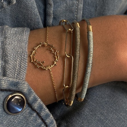 Bracelet chaine fine surmonté de son anneau feuille d'olivier - Bijoux fins et tendances