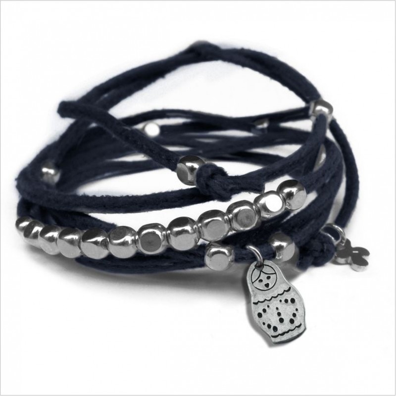 Mini charms matriochka sur daim noué marine perles en argent - bijoux modernes - gag et lou - bijoux fantaisie