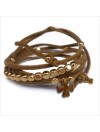 Mini charms trèfle sur daim noué camel perles en plaqué or - bijoux modernes - gag et lou - bijoux fantaisie
